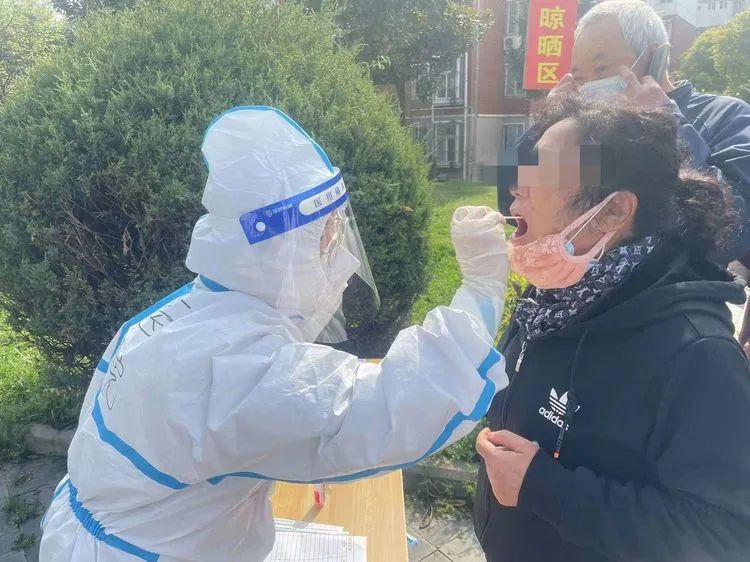 抗疫心声，我是大白——“采样”