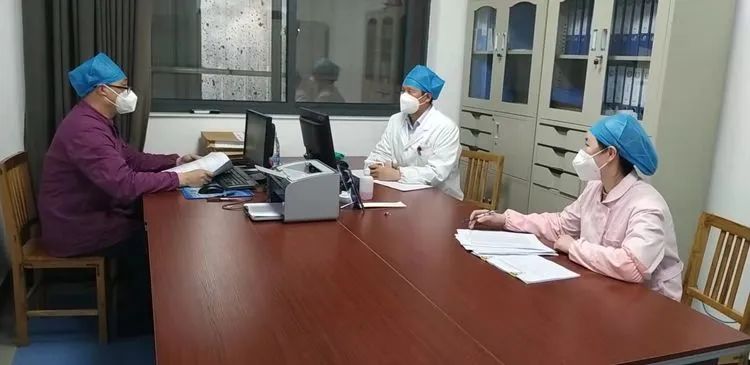 战“疫”的第一道防火线——发热门诊