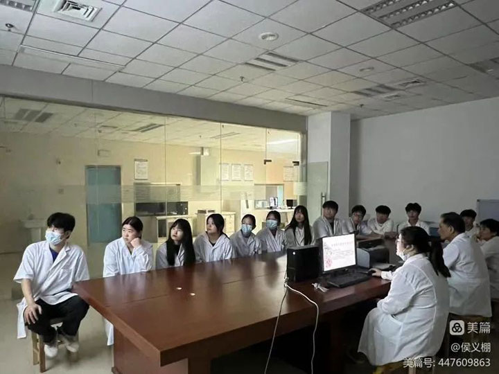 注重实习同学教学，助力年轻医生成长