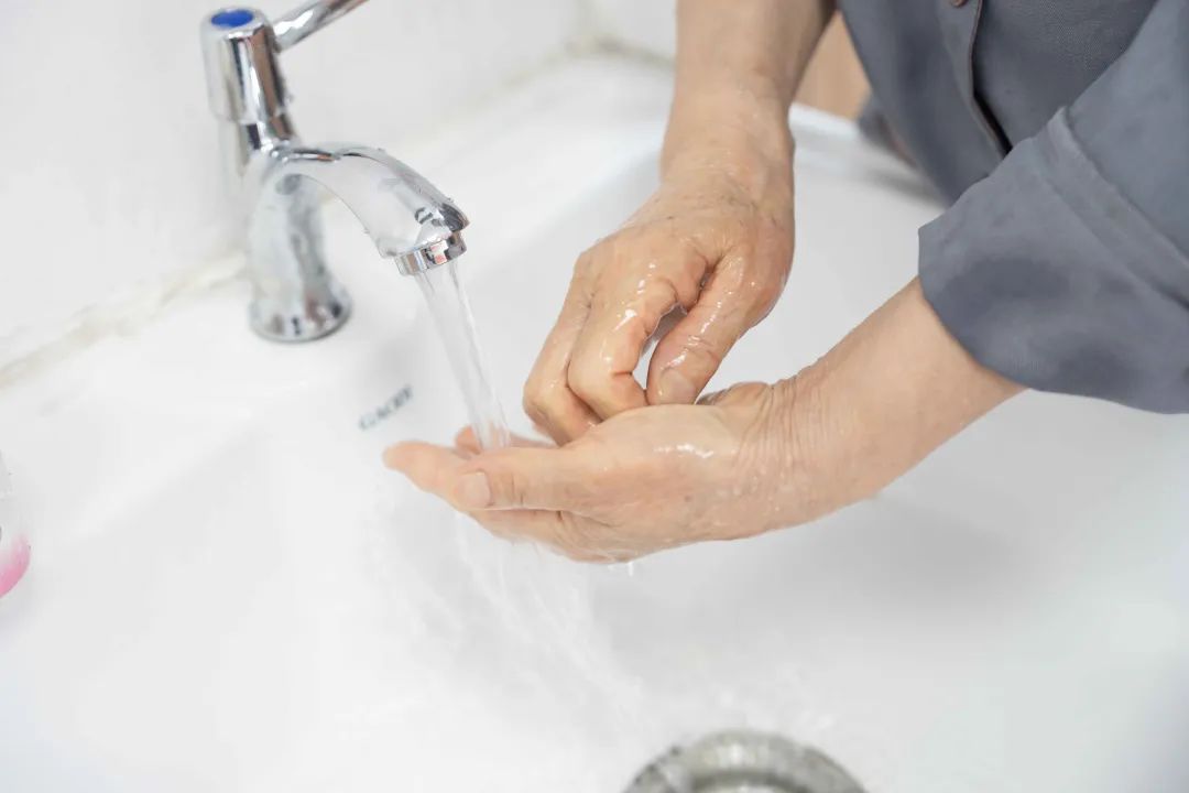 清洁您的双手，共同“手”护健康——东方总院组织开展“传播手卫生知识，抵御微生物感染”手卫生宣传月系列活动