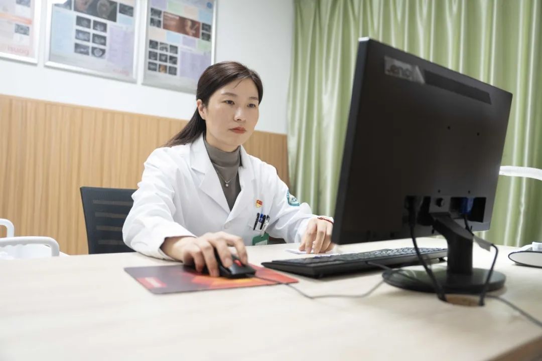 以“慧眼”识“声波”，守一方妇幼健康——记东方总院超声科行政主任朱小凤