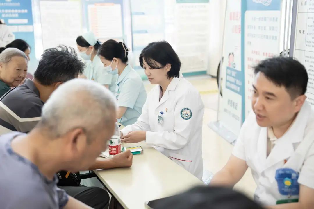 德馨于行，技精于勤——东方总院举行庆祝第八个中国医师节系列活动