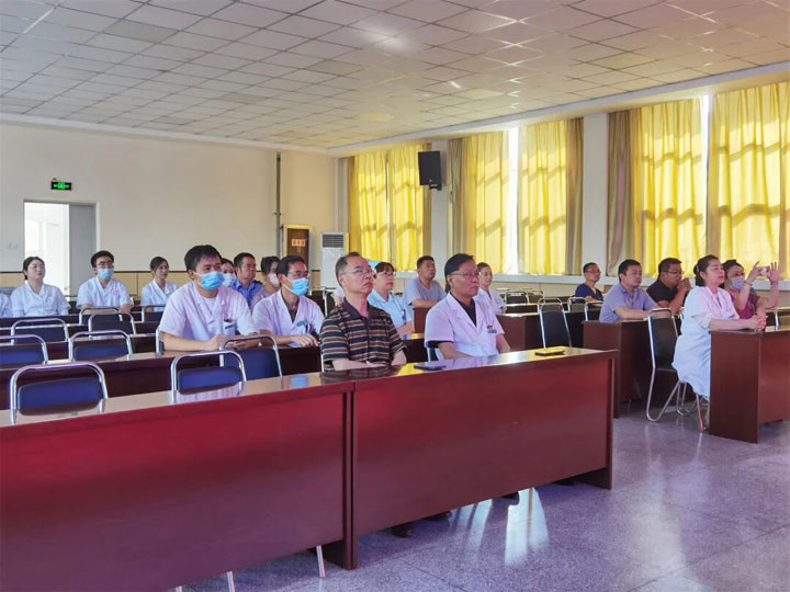 铭记历史，缅怀先烈，珍爱和平，开创未来——淮南东方医院集团组织观看抗战胜利80周年纪念活动