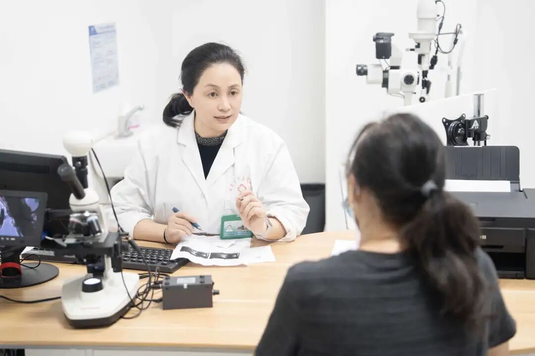 甘洒青春热血，呵护“心灵之窗”——记淮南东方医院集团眼科医疗中心院长甘柳