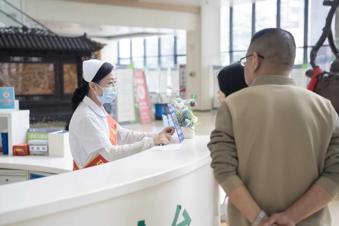 以岗位为家，以坚守献礼——淮南东方医院集团总医院医护人员国庆假期守护生命不停歇