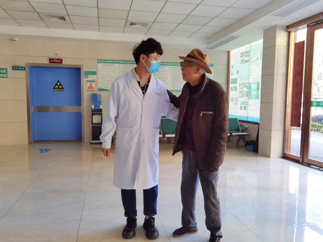 暖心随访赢“黄金救治”，广济影像获无形锦旗