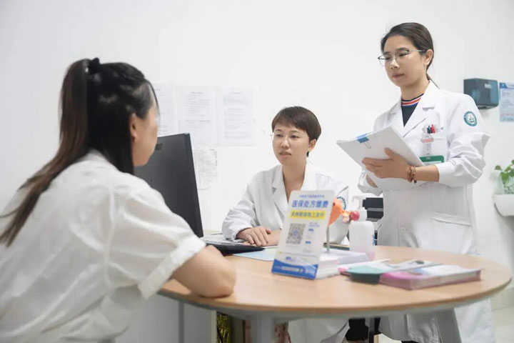 守护女性健康，呵护生育未来——东方总院妇产科宫颈、宫腔疾病一站式精准诊疗服务