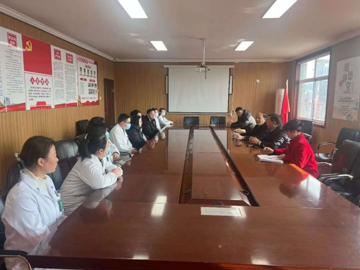 淮南东方医院集团开展困难职工“送温暖”慰问活动